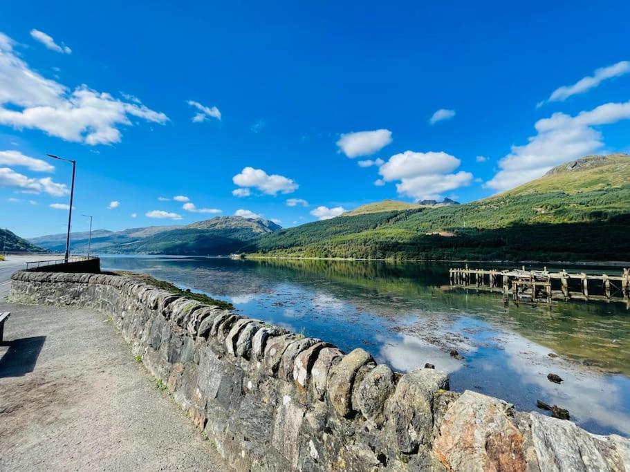 Cheerful Stays: 4 Bedroom Cottage In Arrochar Exterior foto