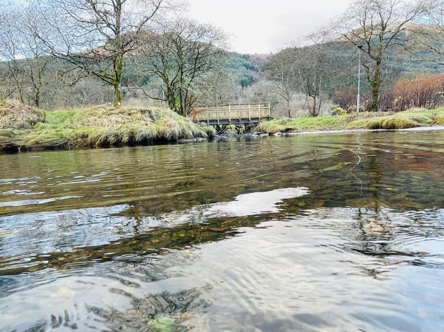 Cheerful Stays: 4 Bedroom Cottage In Arrochar Exterior foto