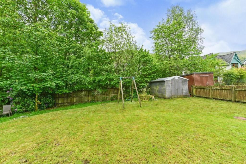 Cheerful Stays: 4 Bedroom Cottage In Arrochar Exterior foto