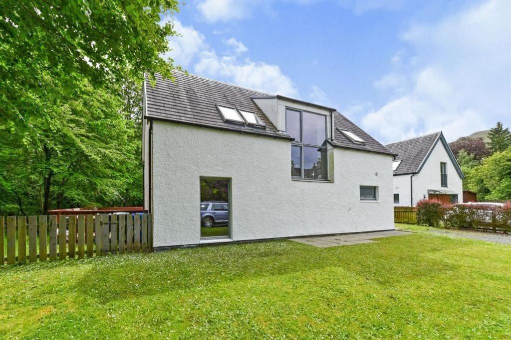 Cheerful Stays: 4 Bedroom Cottage In Arrochar Exterior foto