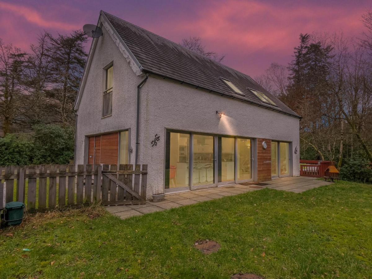 Cheerful Stays: 4 Bedroom Cottage In Arrochar Exterior foto